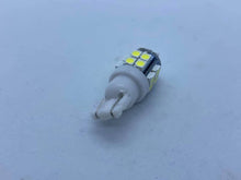Load image into Gallery viewer, 20 LED 501 T10 Bulb.
