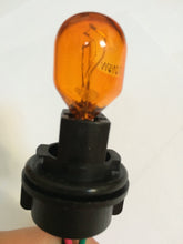 Load image into Gallery viewer, 'Splice In' 580 USDM Light Kit.