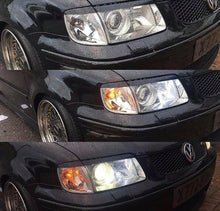 Load image into Gallery viewer, 580 T20 Chrome/Amber Bulbs.