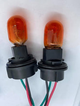 Load image into Gallery viewer, Plug'n'Play 580 USDM Light Kit.