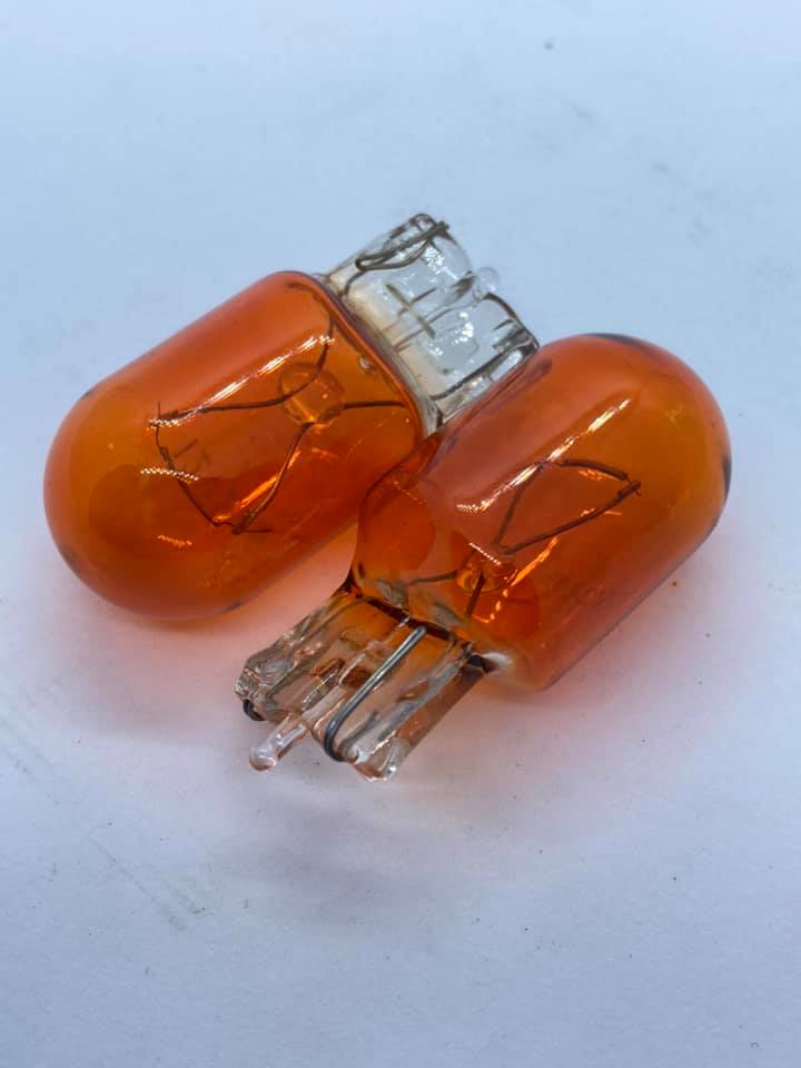 582 T20 Amber Bulbs.